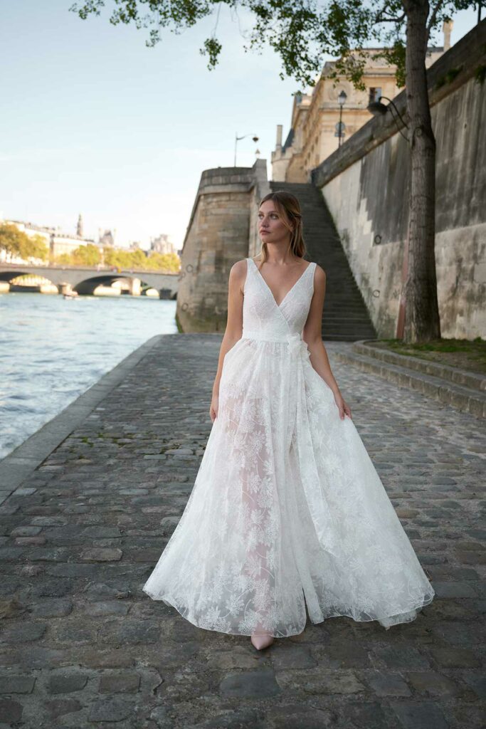 Robes de mariée : Les Lilas - Paris mon amour - Marie Laporte - Créatrice de robes de mariée sur mesure - Paris