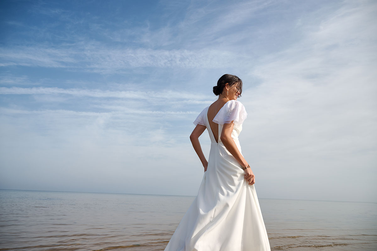 Robes de mariée : L’Unique - Au fil de l'eau - Marie Laporte - Créatrice de robes de mariée sur mesure - Paris