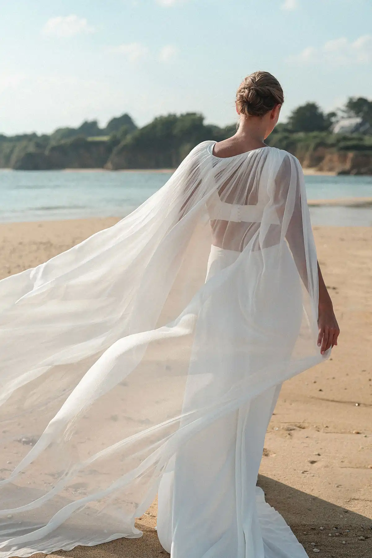 Robes de mariée : Confidence - L'heure dorée - Marie Laporte - Créatrice de robes de mariée sur mesure - Paris