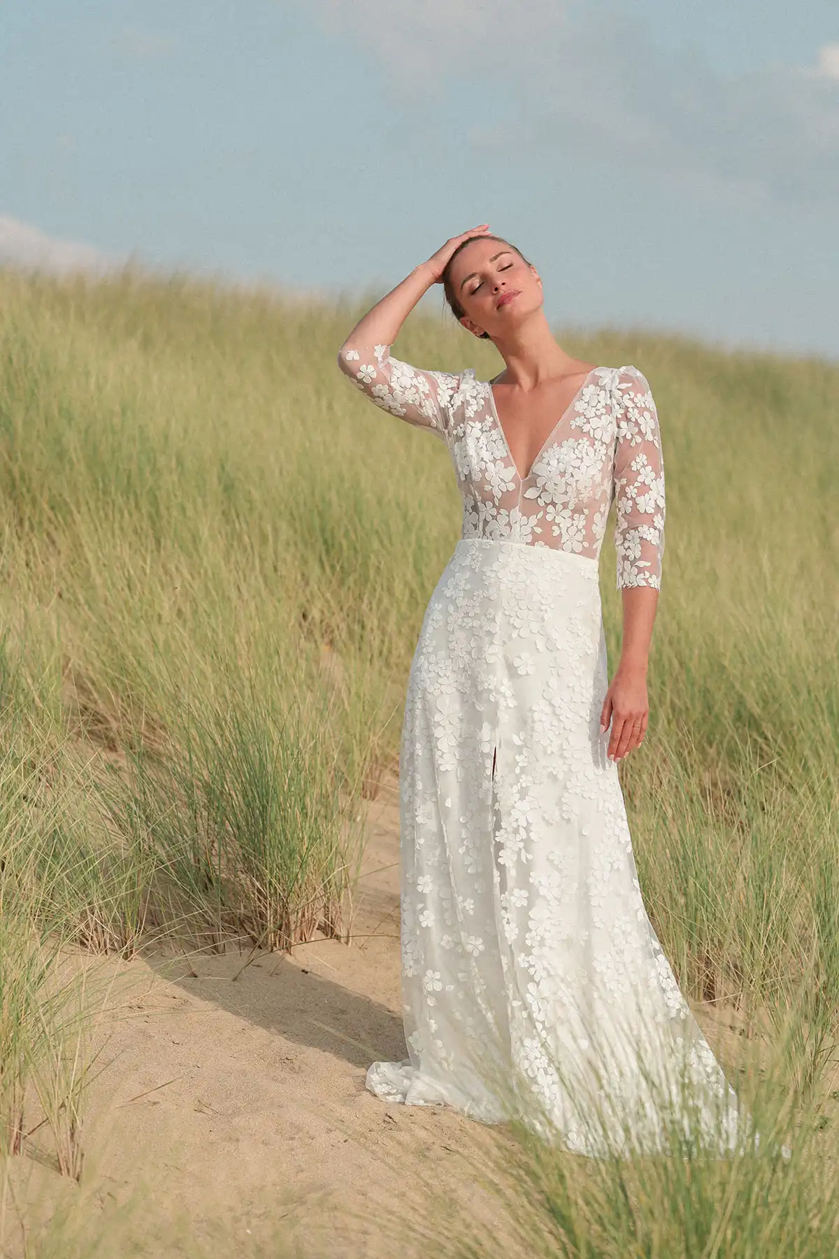 Robes de mariée : Caresse - L'heure dorée - Marie Laporte - Créatrice de robes de mariée sur mesure - Paris